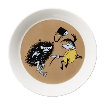 1062216_Moomin_plate_19cm_Stinky_in_action.jpg