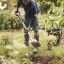 1066733_Fiskars_Xact_Telescopic_Rounded_Spade_action_02_1x1.jpg